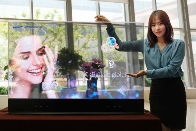 Samsung Luncurkan Monitor OLED Transparan Pertama Di Dunia
